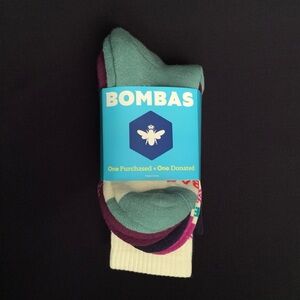 BOMBAS 4 Pairs Women’s Seamless Cotton Blend Crew Calf Socks SMALL Multicolor